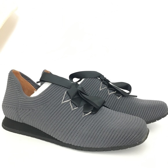 L’Amour Pieds Taimah Sneaker Dark Gray/Black NEW - Picture 1 of 8